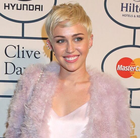 Miley-Cyrus-released-from-hospital