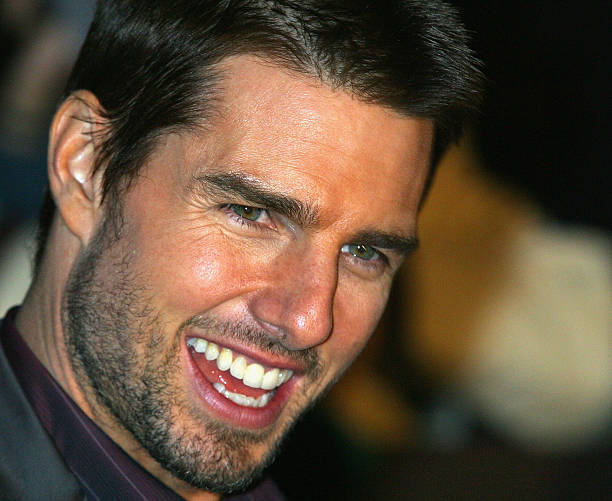 tom-cruise-tooth-showing-beautiful-smile.jpg