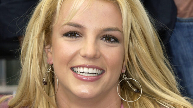 britney-spears-smile-in-crossroads