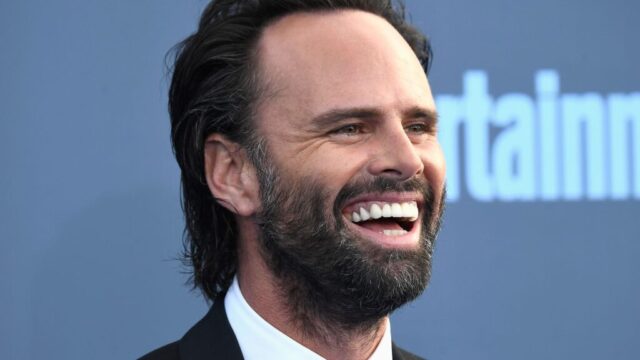 walton-goggins-smile-and-teeth